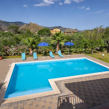 Domus Andrea Und Carolina Holiday home *