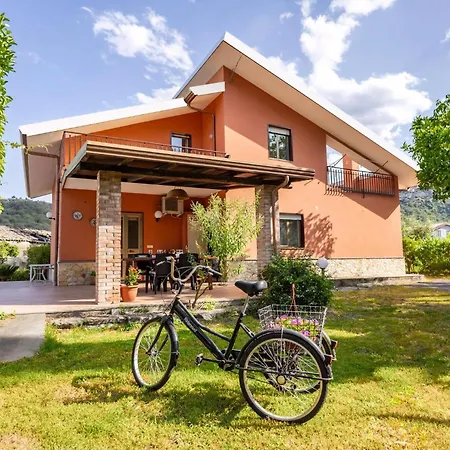 Domus Andrea Und Carolina Holiday home Castiglione De Sicilia